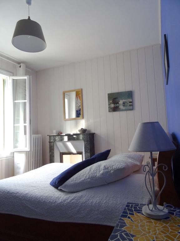 Le Petit Jardin Yoyo Hotell Monts Eksteriør bilde