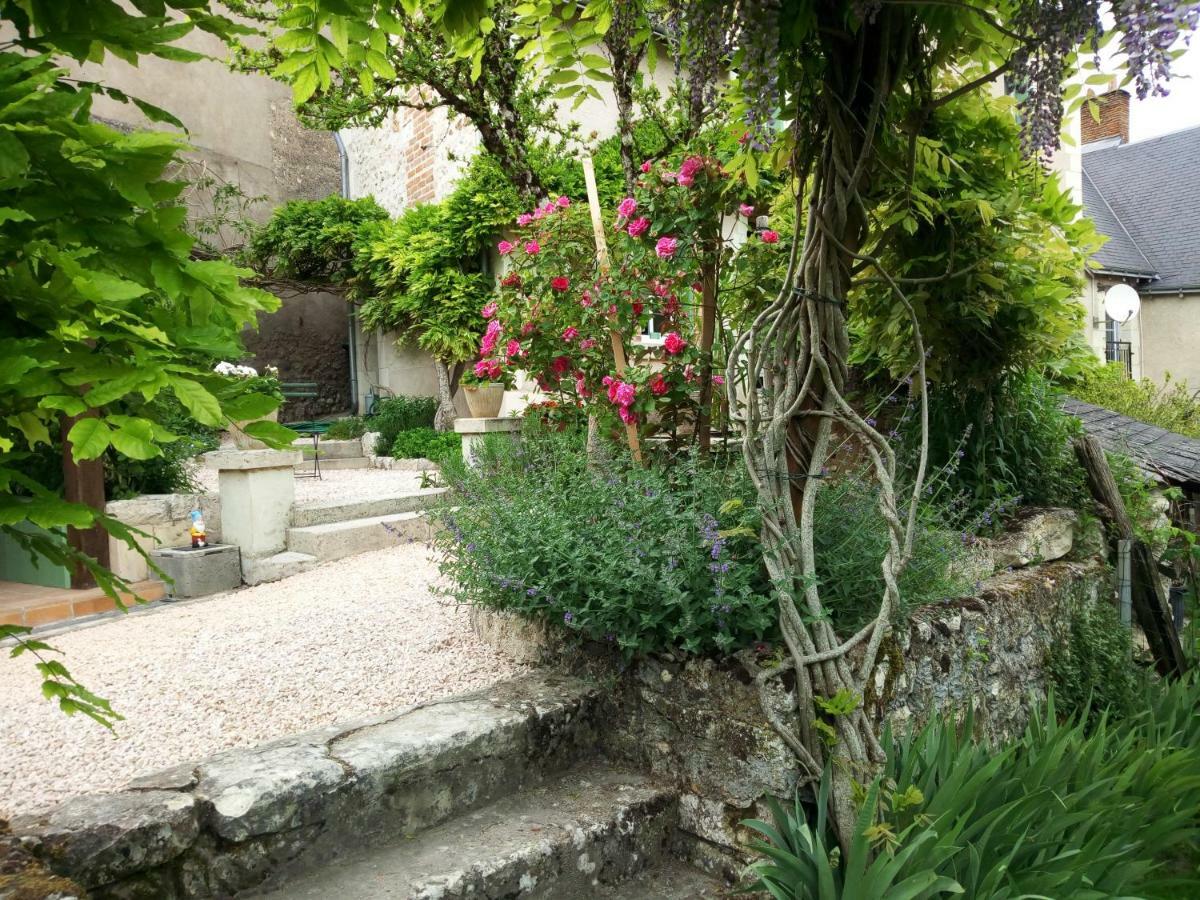 Le Petit Jardin Yoyo Hotell Monts Eksteriør bilde